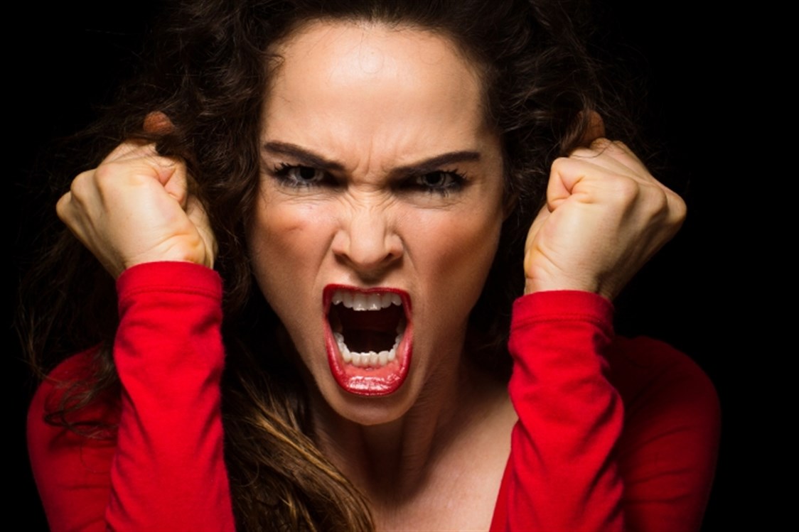 الطرق الصحيحة للتحكم بنوبات الغضب والتصرف العدواني