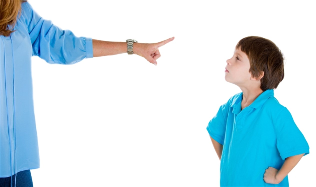 كيفية التعامل مع الطفل العدواني دون استخدام العنف